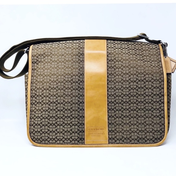 Coach Handbags - Authentic Coach Bag A0885-F77004